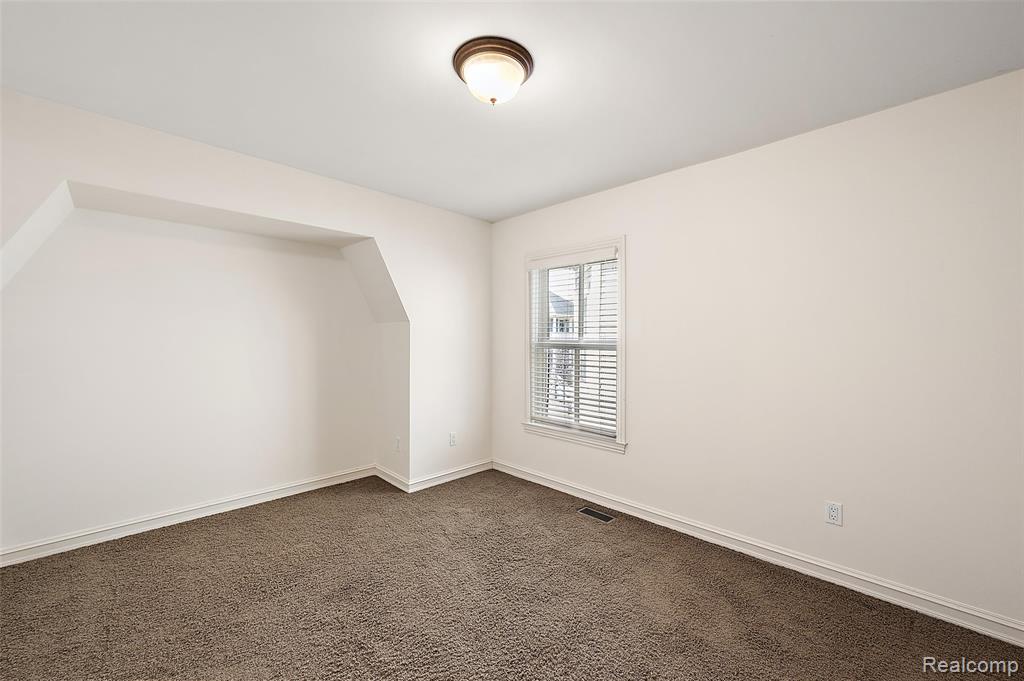 3875 Andover Avenue, Auburn Hills, MI 48326 — Photo 24