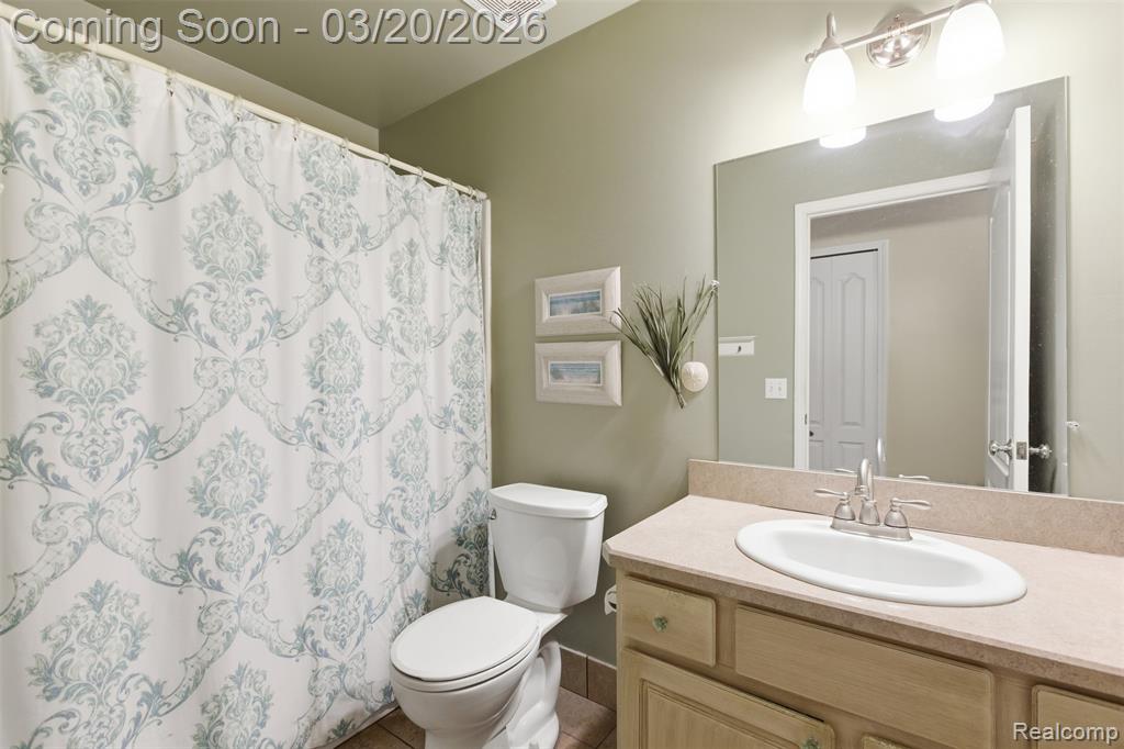 42925 N Hampton Drive, Sterling Heights, MI 48314 — Photo 22