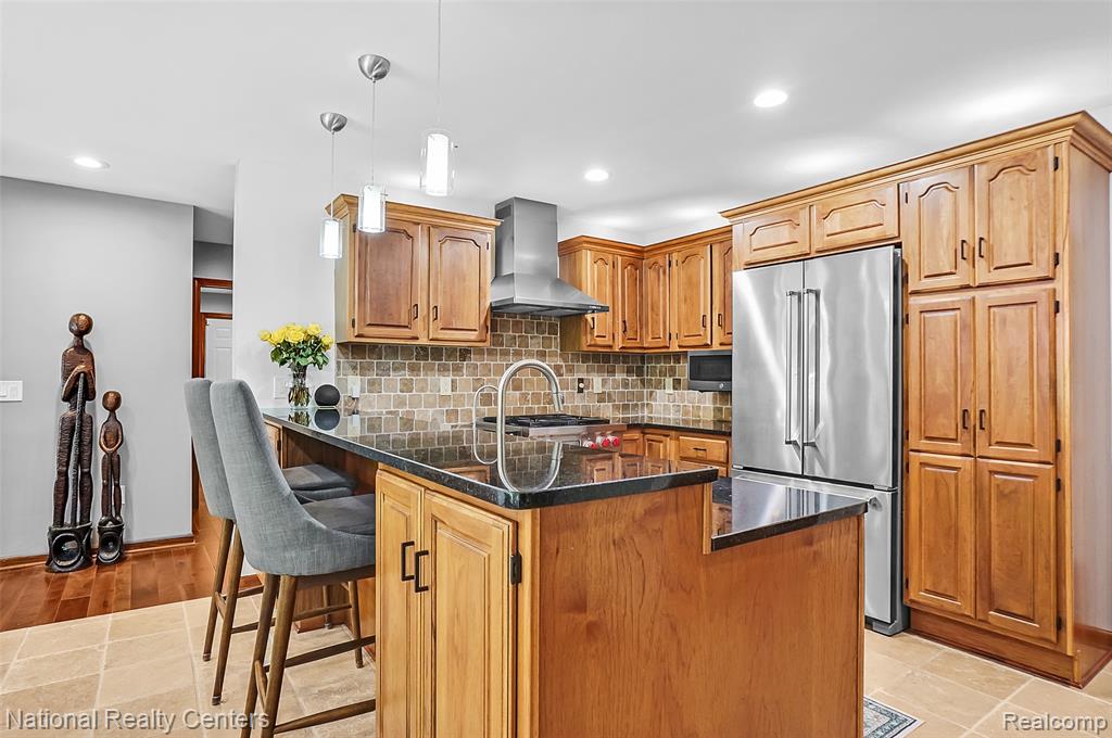 11500 Lisa Lori Lane, South Lyon, MI 48178 — Photo 20