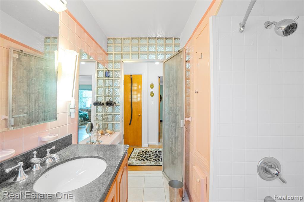 400 Beechmont Street, Dearborn, MI 48124 — Photo 17
