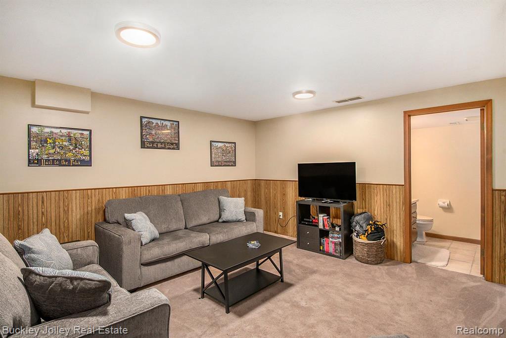 928 WOODRIDGE HILLS Drive, 83, Brighton, MI 48116 — Photo 15