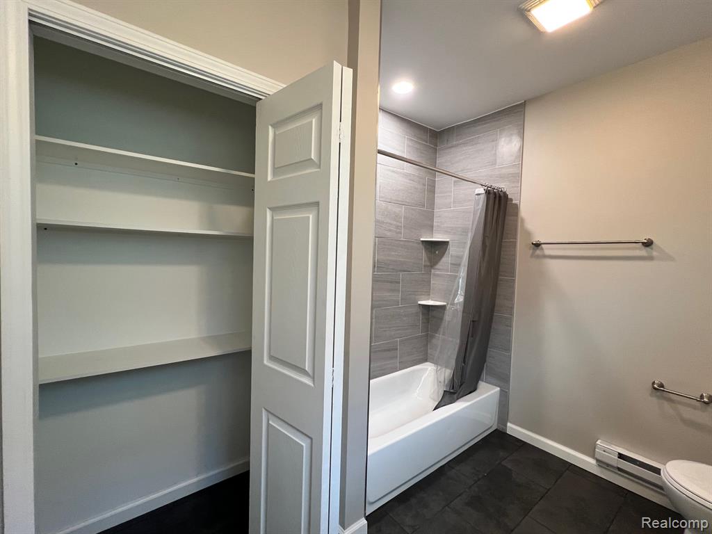 2918 Garland Street, Detroit, MI 48214 — Photo 11