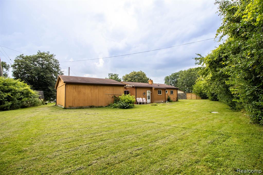 5369 Devon Court, Flint, MI 48532 — Photo 29