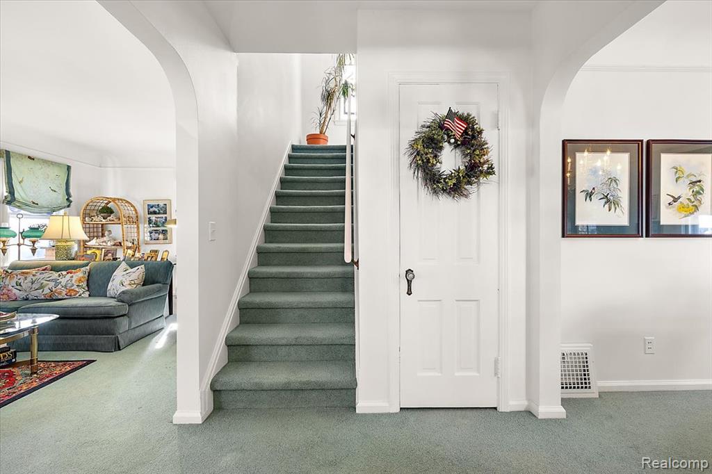 34915 Chestnut Street, Wayne, MI, 48184