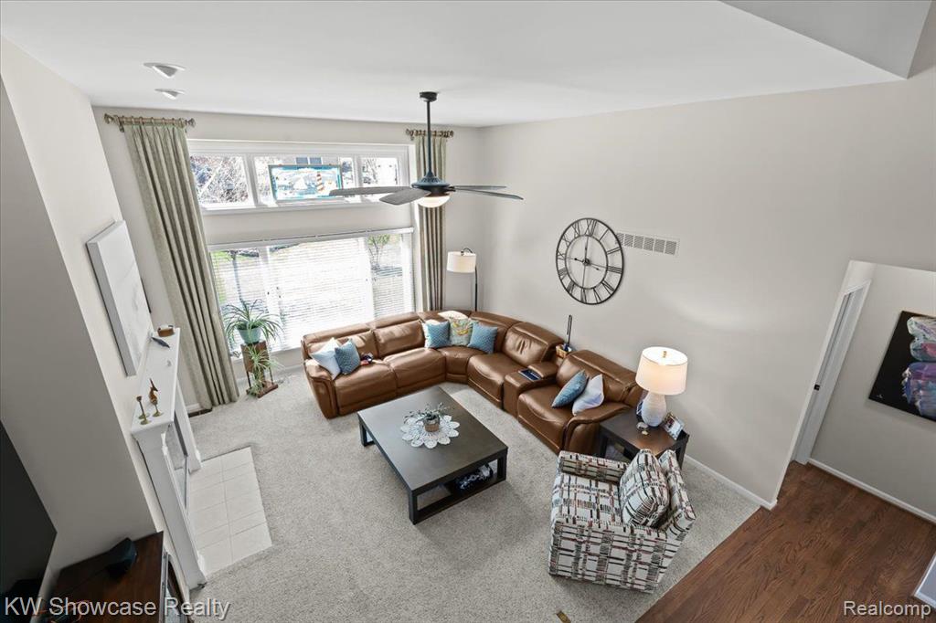 54771 GRENELEFE Circle E, South Lyon, MI 48178 — Photo 8