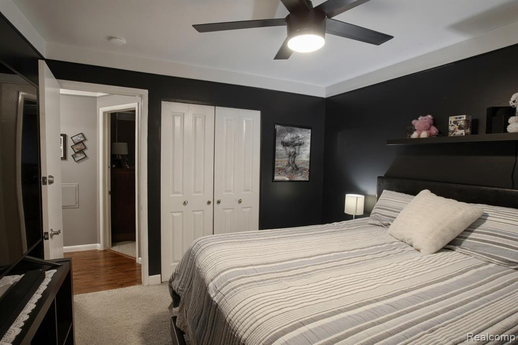 18584 Blue Island Court, Roseville, MI 48066 — Photo 17