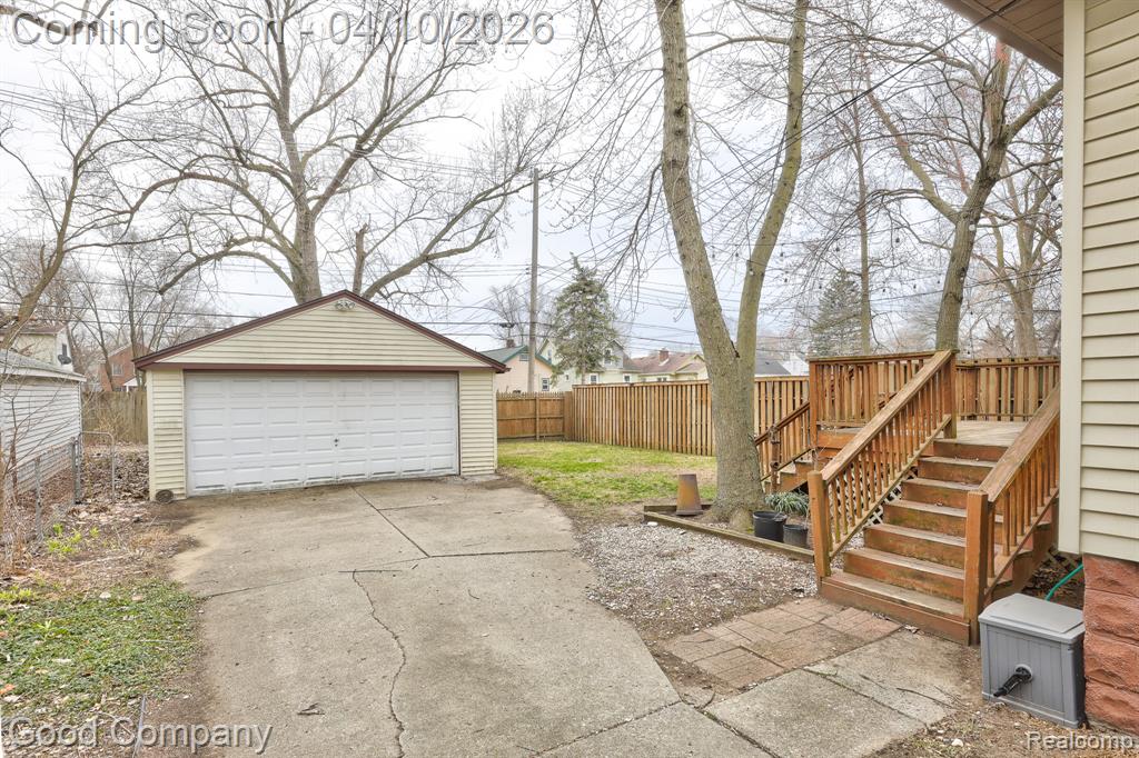 502 E LEWISTON Avenue, Ferndale, MI 48220 — Photo 35