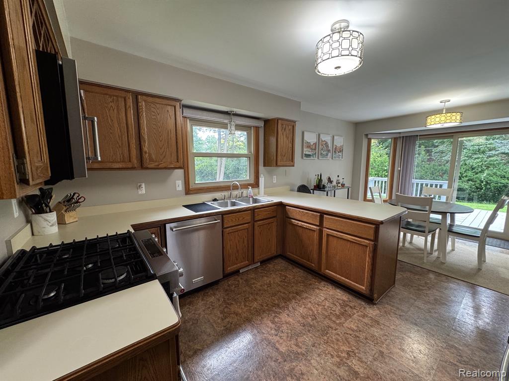 5851 Kingfisher Lane, Clarkston, MI — Photo 18