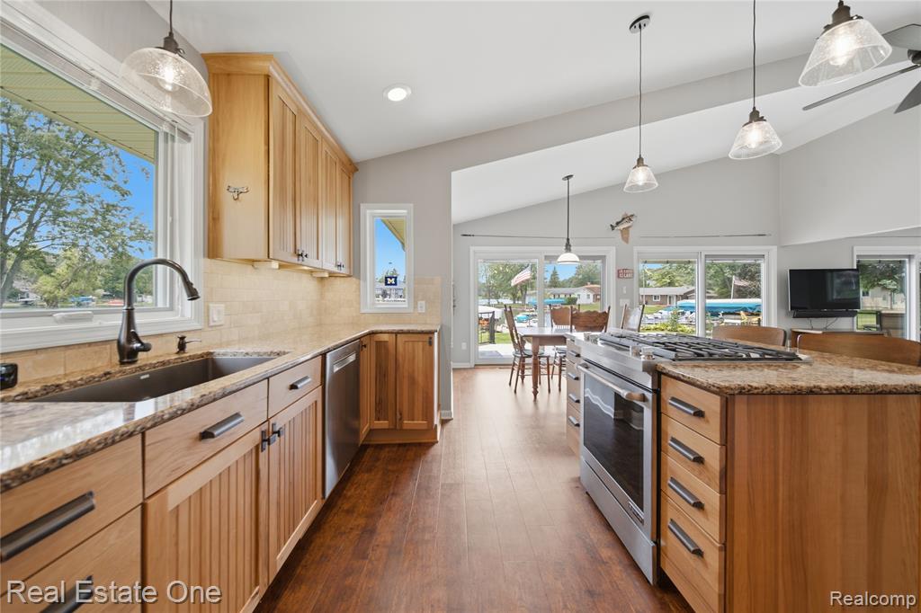 2939 Tamarack Lake Drive, Pinckney, MI 48169 — Photo 25