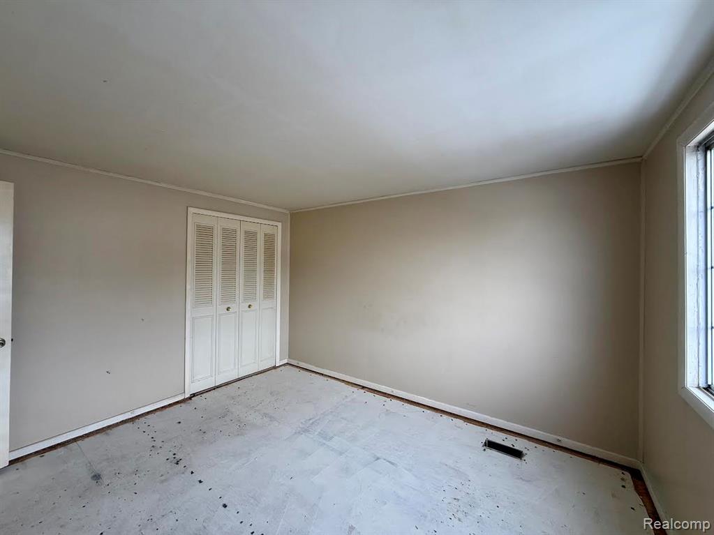 805 Estrada Drive, Belleville, MI 48111 — Photo 32