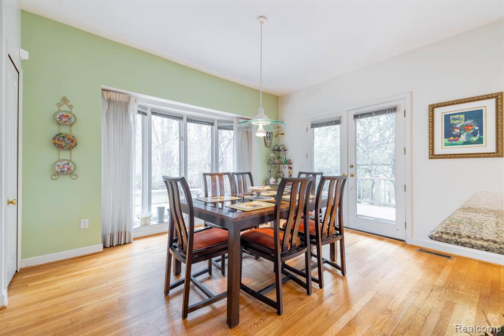 4599 RAVINE Drive, Bloomfield Hills, MI 48301 — Photo 18