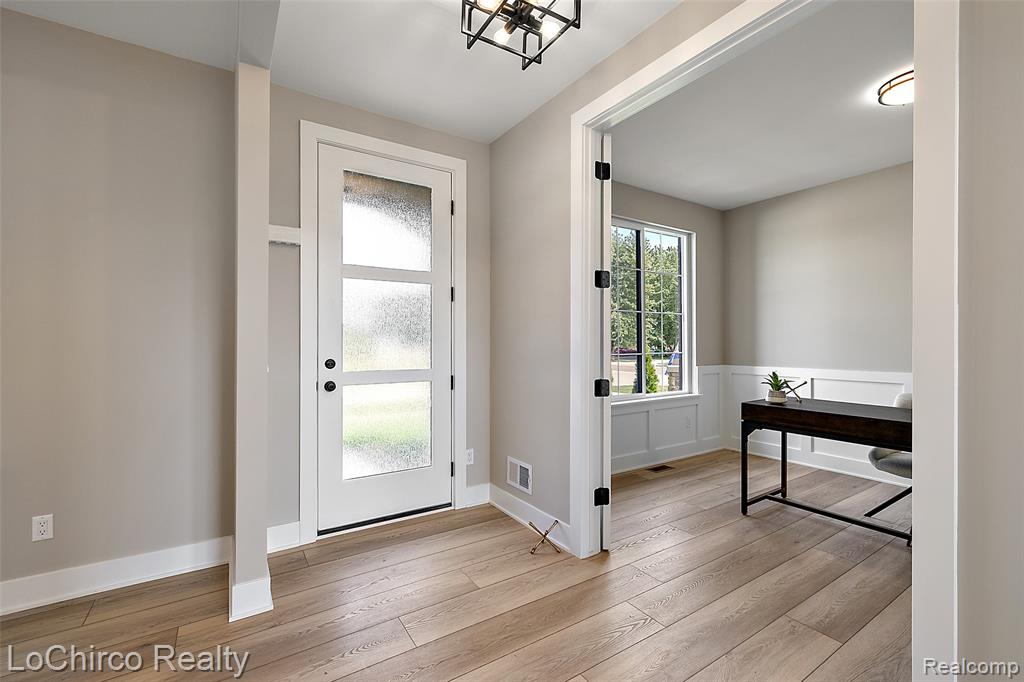 49001 Wingfield Drive, Macomb, MI 48044 — Photo 5