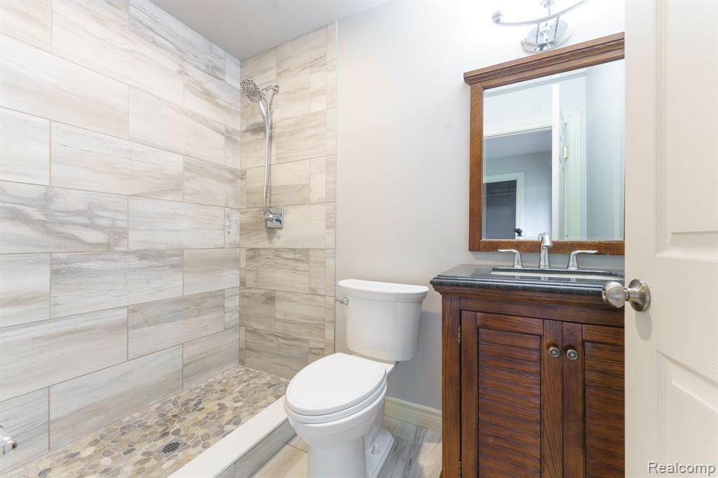 8953 OAK GROVE Road, Howell, MI 48855 — Photo 19