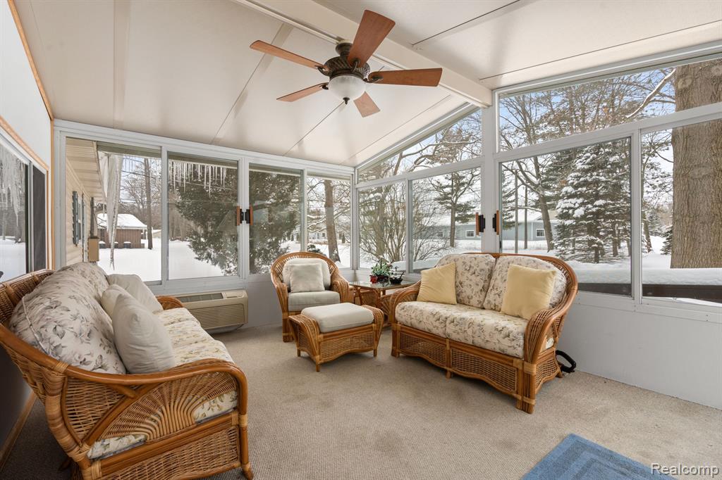 5269 LAKESHORE Road, Fort Gratiot, MI 48059 — Photo 15