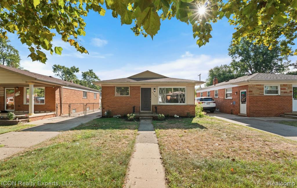 5674 N Lafayette Street, Dearborn Heights, MI 48127 — Photo 2