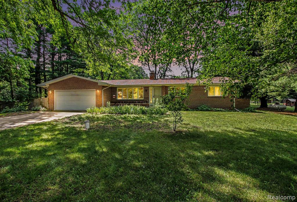 4786 E Allen Road, Webberville, MI 48892 — Photo 2