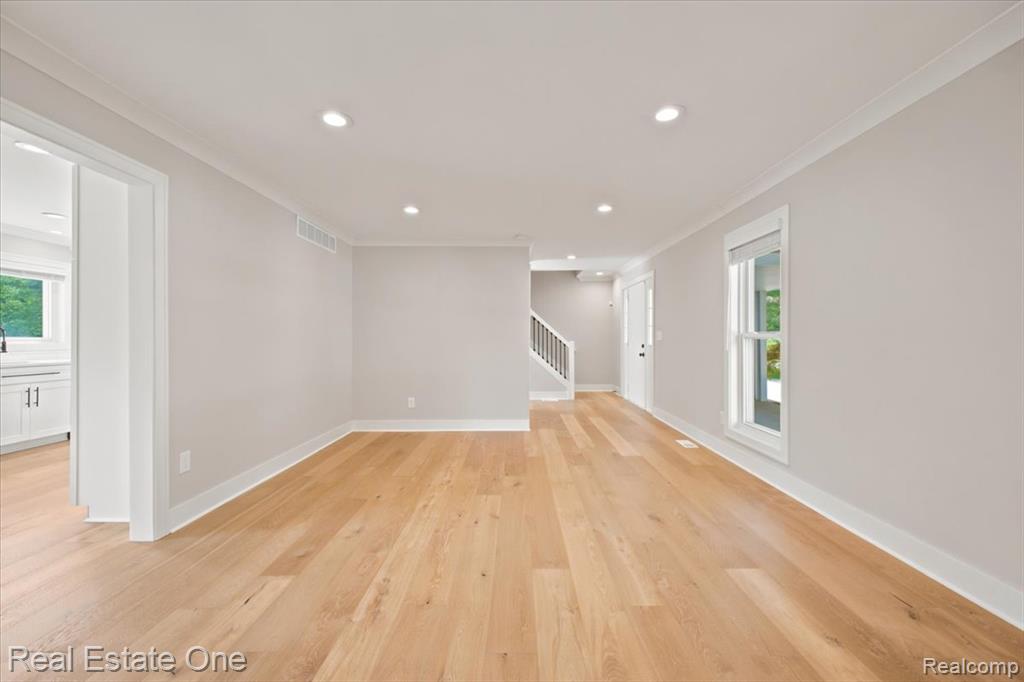 5485 Hammersmith Drive, West Bloomfield, MI — Photo 6