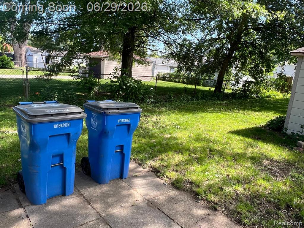 5694 Robindale Avenue, Dearborn Heights, MI 48127 — Photo 18