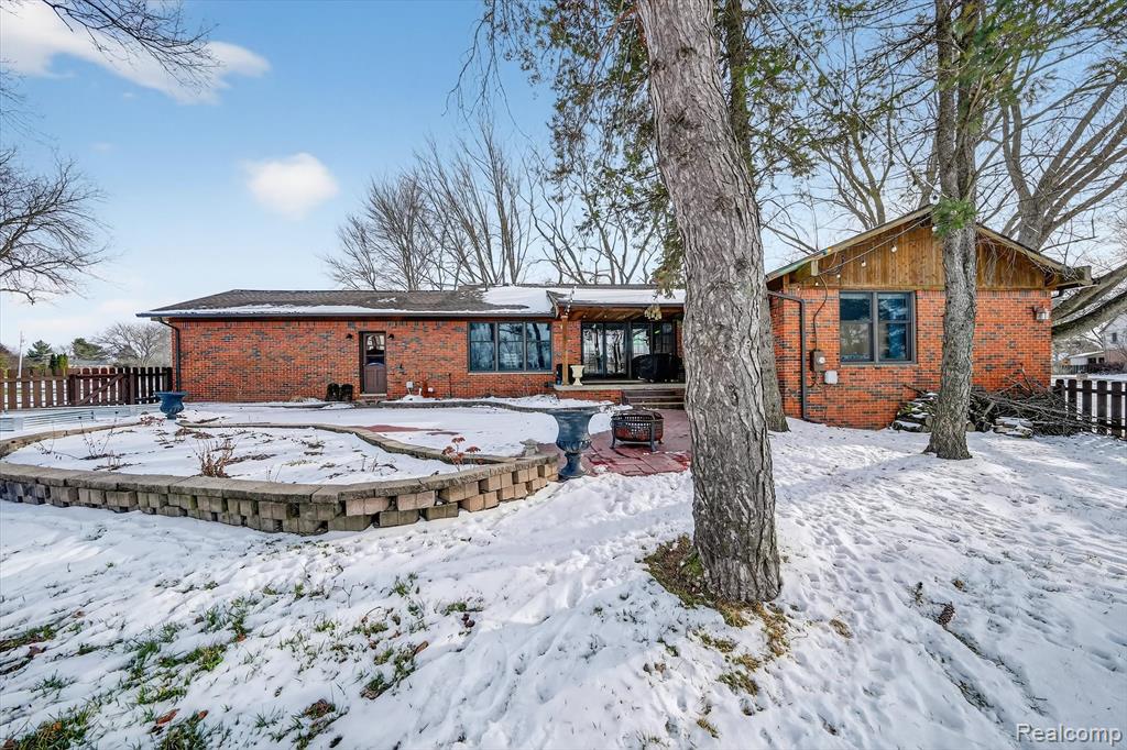 5397 Sutton Place, Grand Blanc, MI 48439 — Photo 34