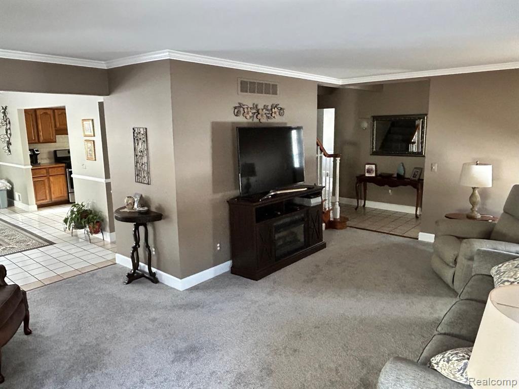 7255 SAINT CLAIR Avenue, MI — Photo 6