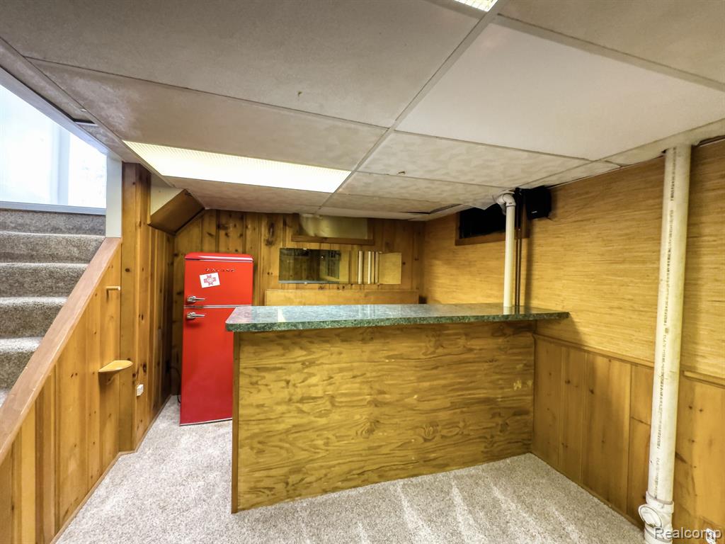 806 N ALTADENA Avenue, Royal Oak, MI 48067 — Photo 17
