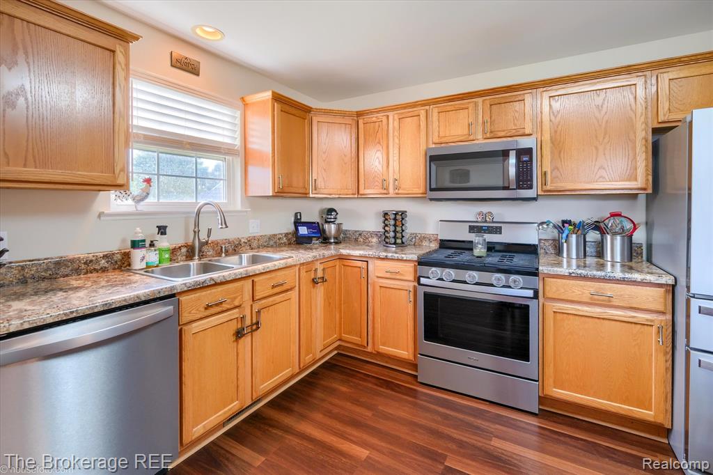 5281 Magnolia Drive, Grand Blanc, MI 48439 — Photo 21