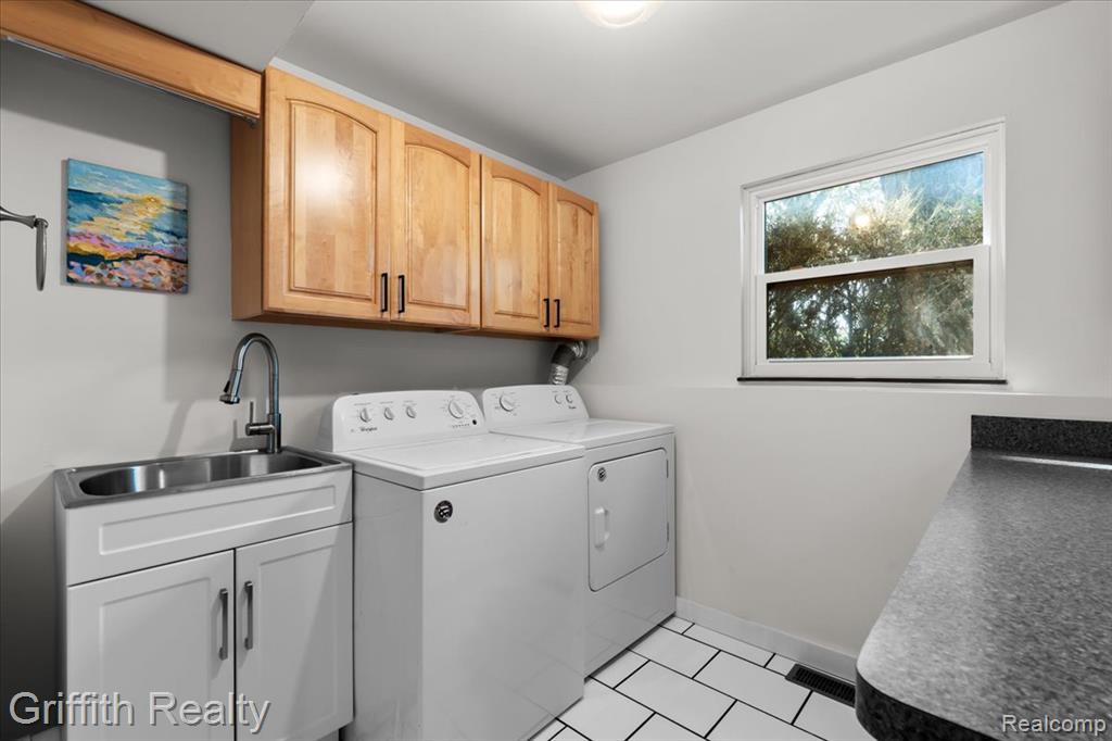 6531 Catalpa Drive, Brighton, MI 48116 — Photo 23