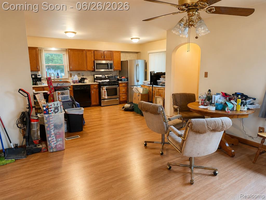 8056 Central, Center Line, MI 48015 — Photo 7