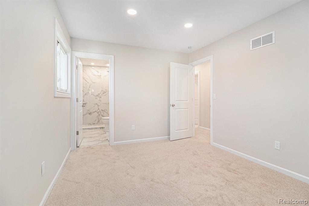 3601 Loon Lake Road, Wixom, MI 48393 — Photo 11