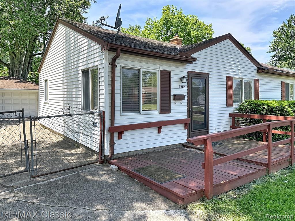 1203 Gilman Street, Garden City, MI — Photo 2