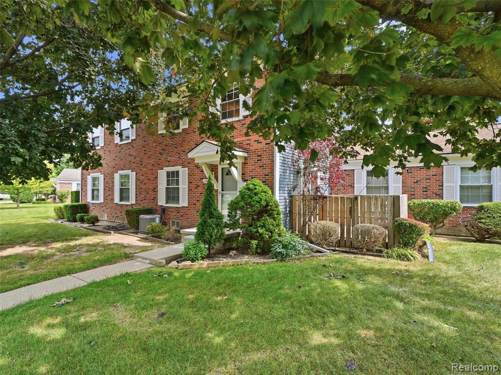23404 N Rockledge, Novi, MI