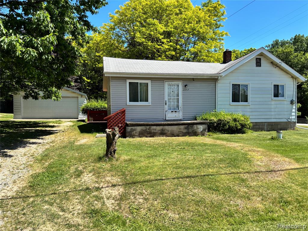 2257 Lodge Road, Flint, MI 48532