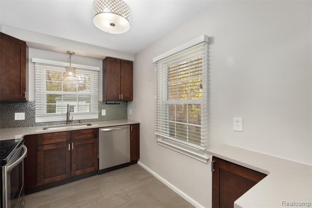 3221 Shenandoah Drive, Royal Oak, MI, 48073