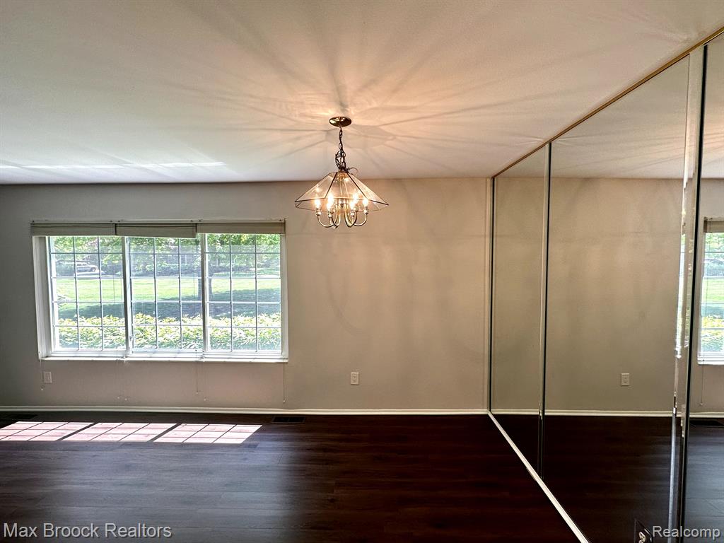 740 E FOX HILLS Drive, Bloomfield Hills, MI 48304 — Photo 7