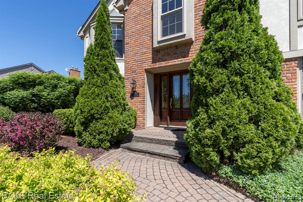 10000 Red Maple Drive, Plymouth, MI 48170 — Photo 4