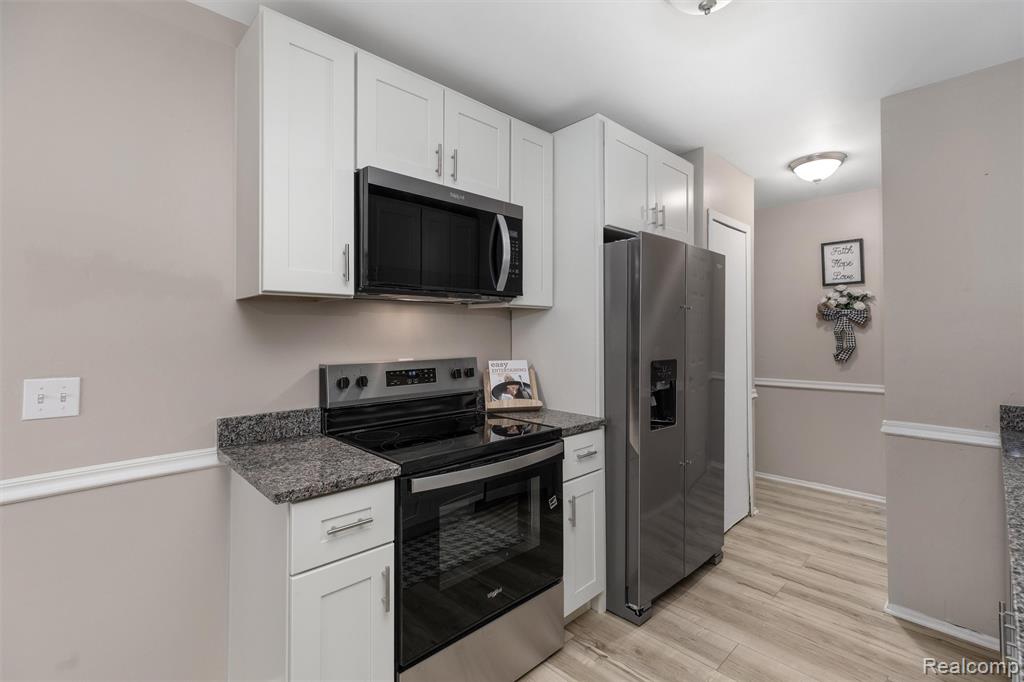 41191 Southwind Drive, Canton, MI 48188 — Photo 9