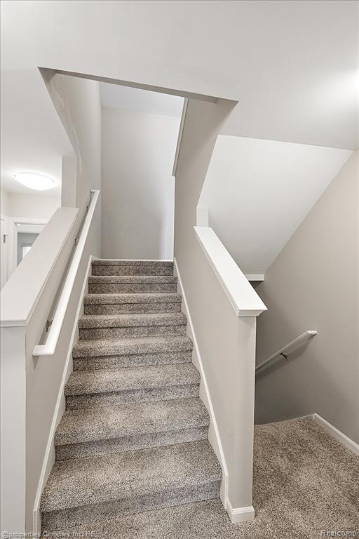 1083 Hampton Circle, Detroit, MI 48207 — Photo 53