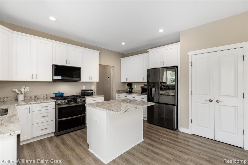 6097 Summerbrooke Circle, Fowlerville, MI 48836 — Photo 10