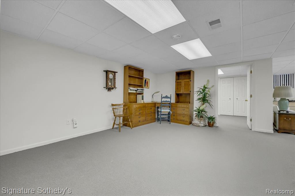 7525 Danbury Drive, West Bloomfield, MI — Photo 17