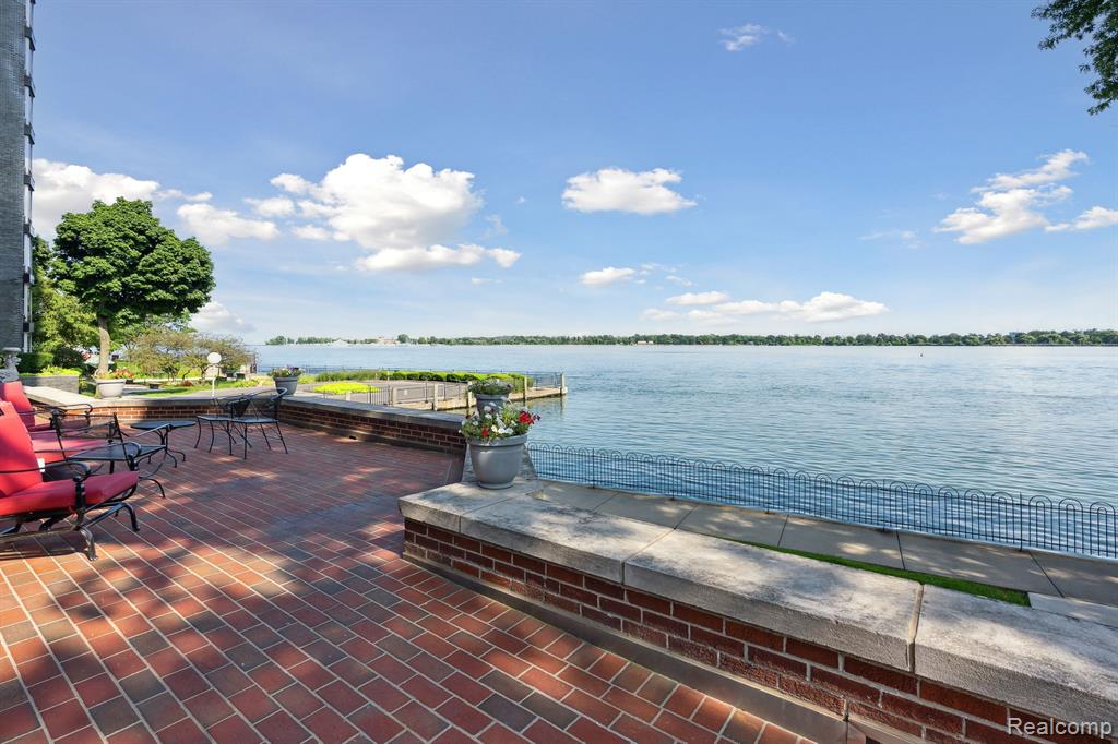 8162 E JEFFERSON Avenue, 7B, Detroit, MI 48214 — Photo 32