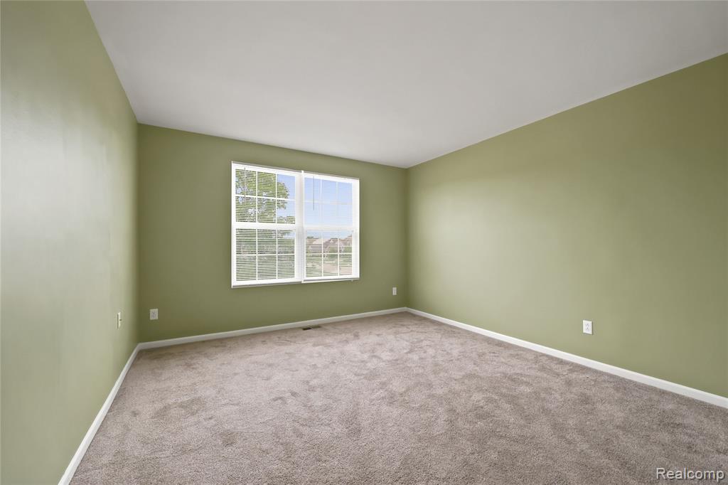 56626 Leeds Lane, Macomb, MI 48042 — Photo 31