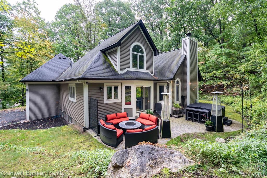 8673 Mohican Dr, Clarkston, MI 48348 — Photo 22