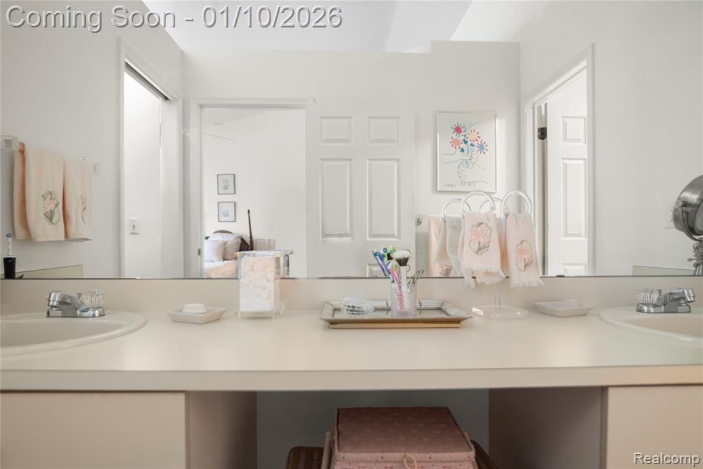 7252 Huntcliff, West Bloomfield, MI — Photo 13