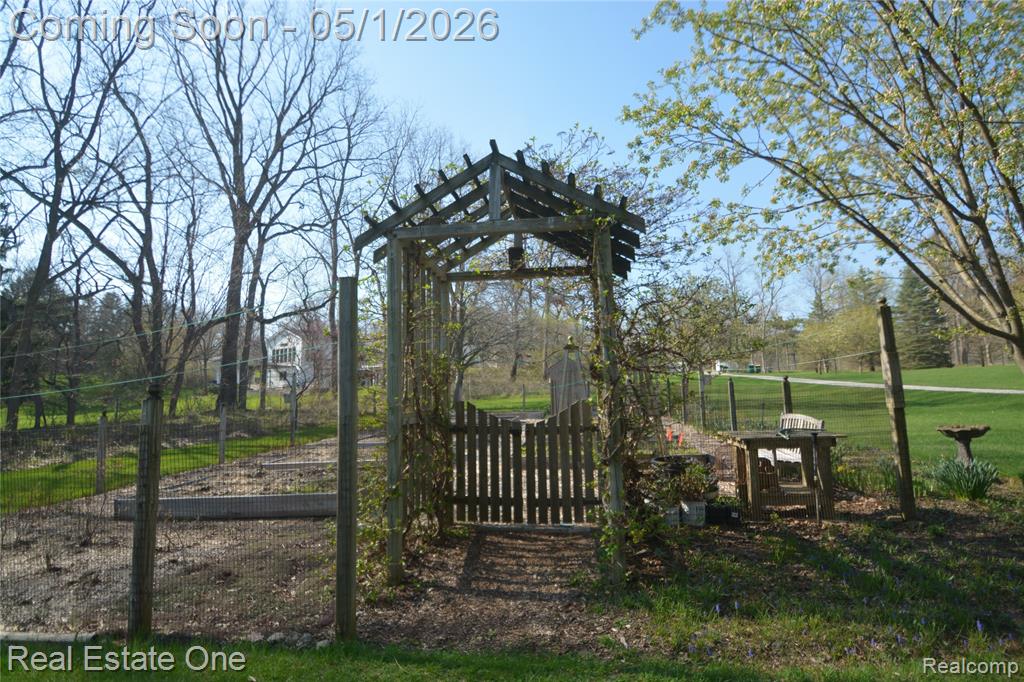 760 E Snell Road, Rochester, MI 48306 — Photo 41