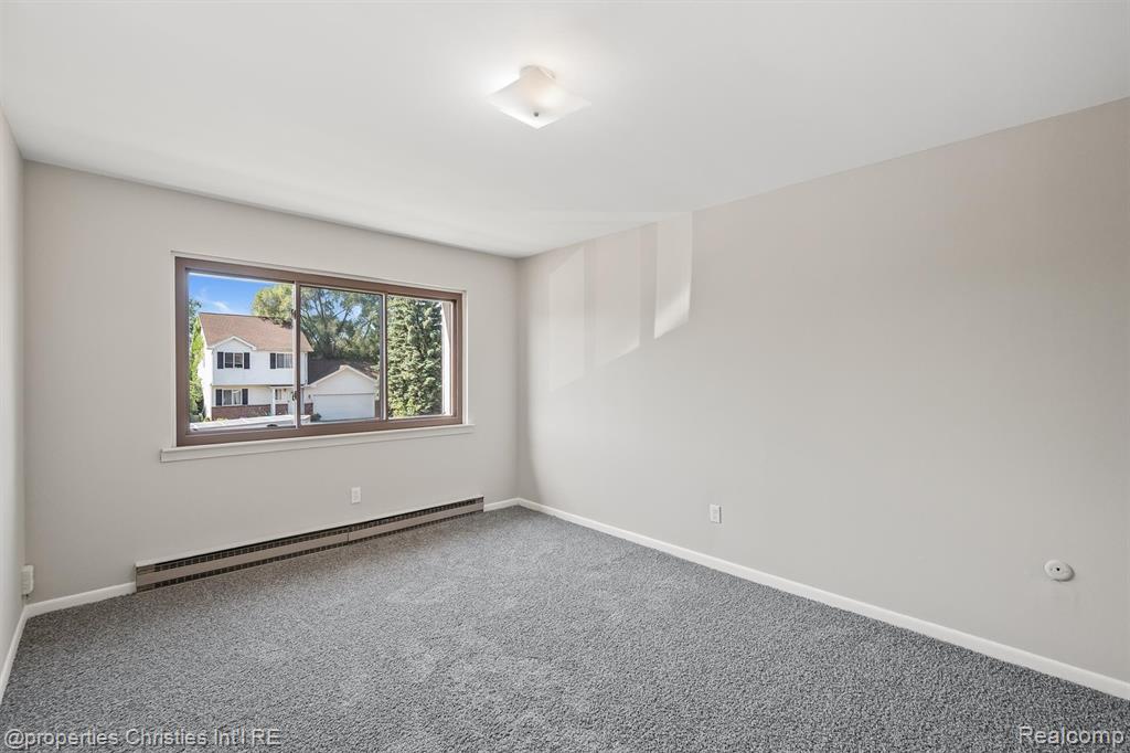 7040 Villa Drive, 6, Waterford, MI 48327 — Photo 19