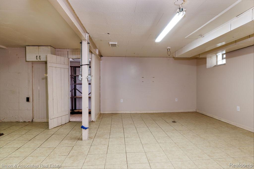 6109 Barrie Street, Dearborn, MI 48126 — Photo 17