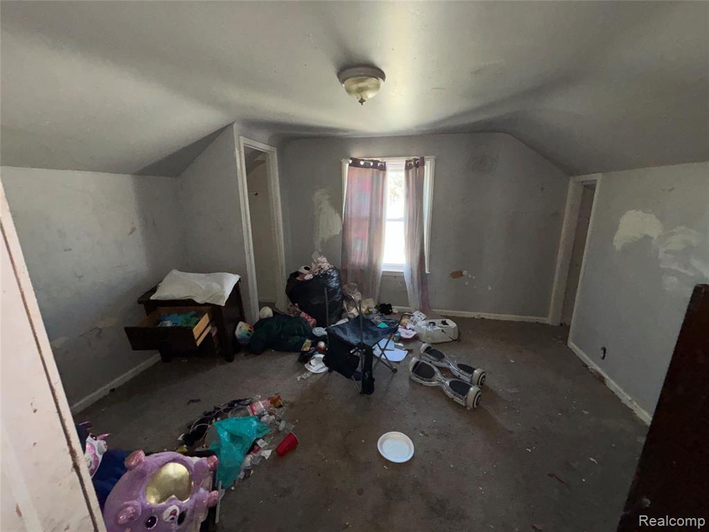 7647 Greenview Avenue, Detroit, MI 48228 — Photo 32