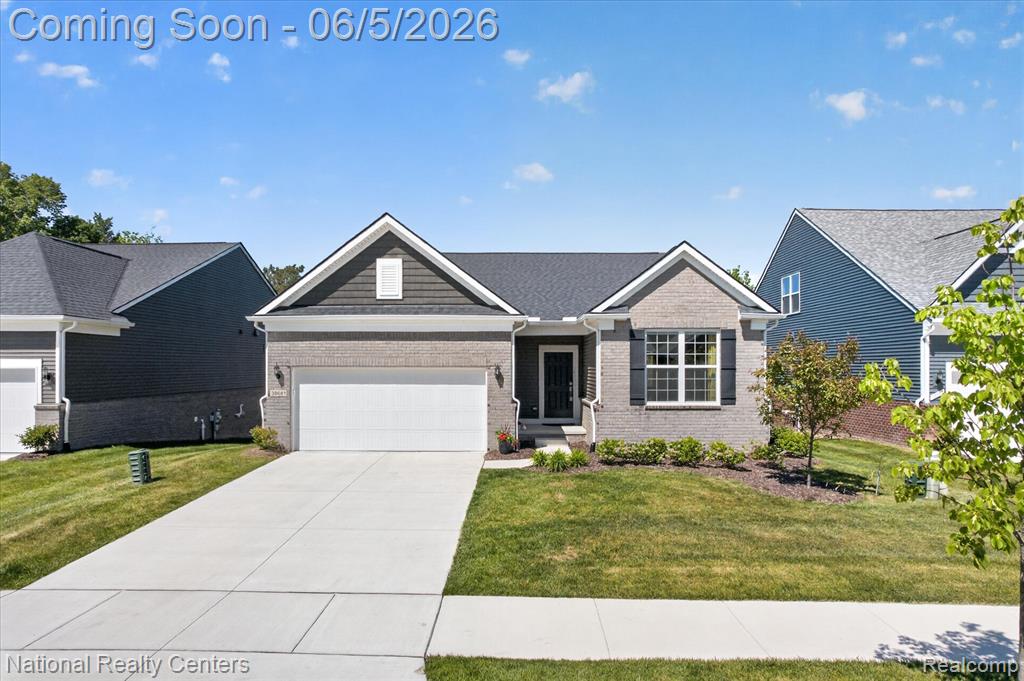 38681 Chasewood Court, Farmington, MI 48335 — Photo 42