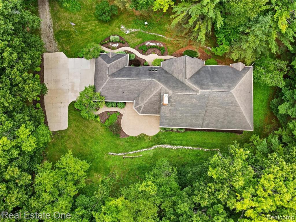 425 Courtney Road, Leonard, MI 48367 — Photo 73