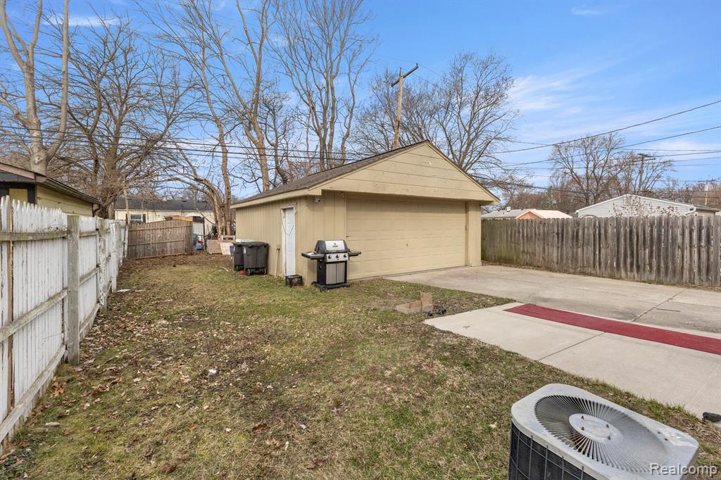 6226 OLDHAM Street, Taylor, MI — Photo 32